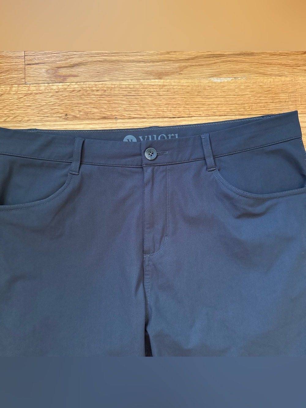 Vuori Meta Pants - 35 waist , 28 inseam, missing the size tag - Picture 2 of 9